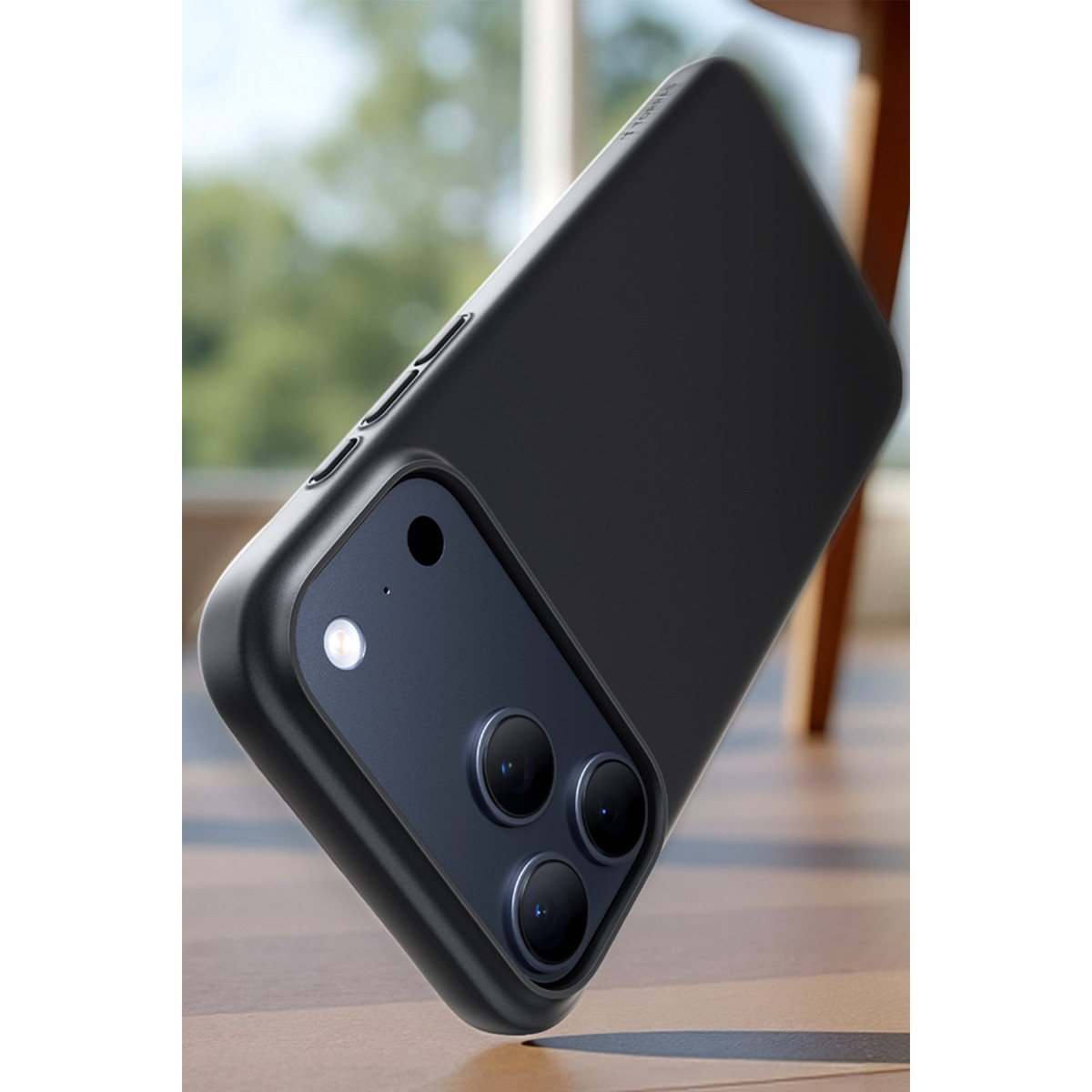 Torras Apple iPhone 17 Pro Max SlimFit Magsafe Kılıf – Siyah görseli 4
